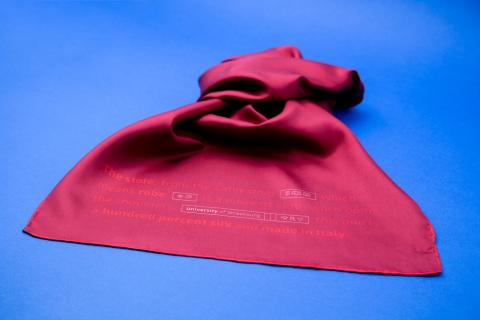 Étole en soie (37,50 € HT / 45,00 € TTC)